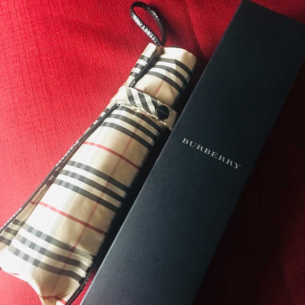 ❤️Burberry London short umbrella